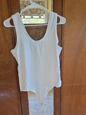 nuuds White Scoop Neck Bodysuit